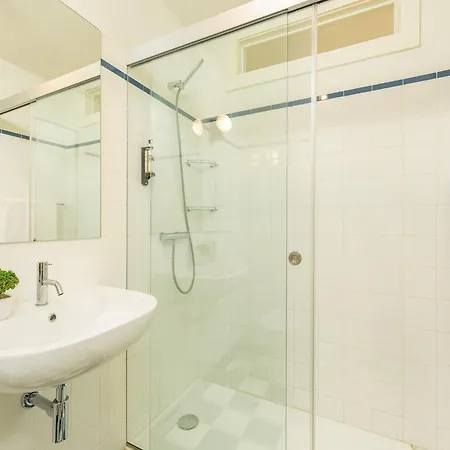 Appartement In With Balcony