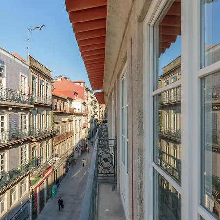 Appartement In With Balcony Oporto