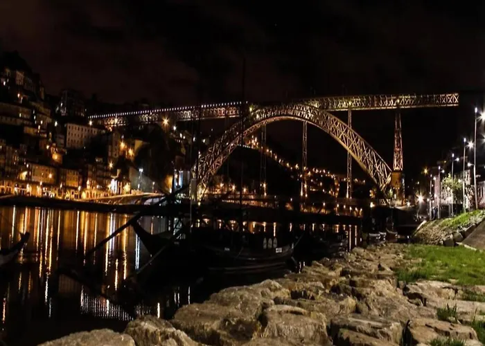 In With Balcony Lejlighed Porto